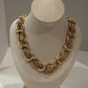 Elegant Gold Chain Necklace